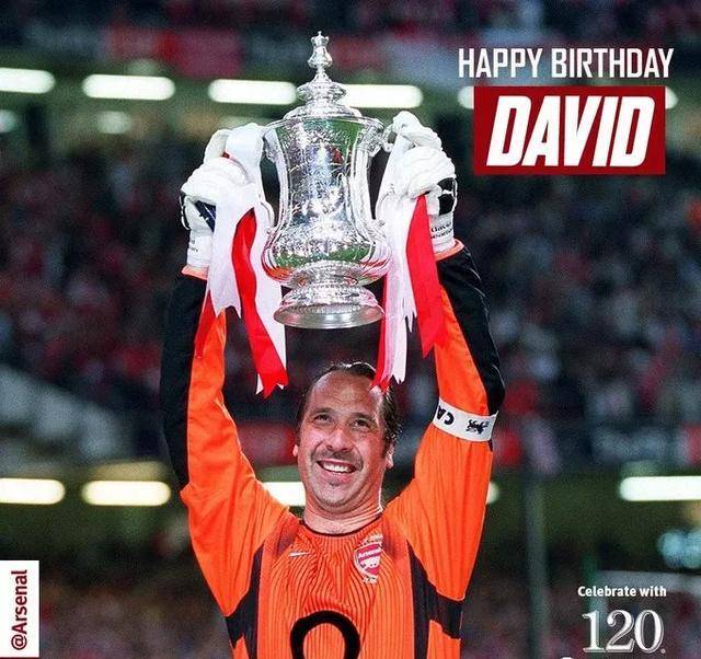 爱游戏大厅-里昂队前锋破门建功，助球队赢得胜利