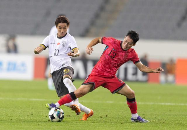 爱游戏大厅-中超传统强队与日本对手交锋，战术布阵紧张备战的简单介绍