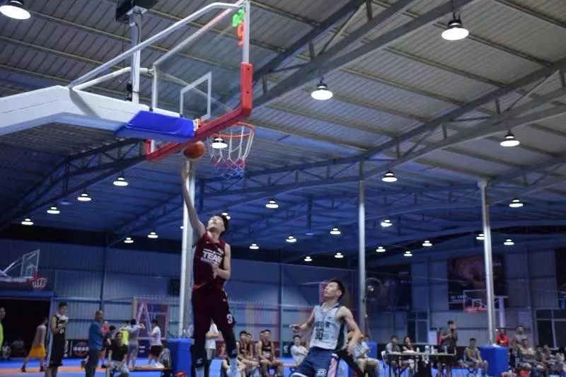 包含淄博联队主场比赛中遭遇困难,需敲定战术的词条 包含淄博联队主场比赛中遭遇困难,需敲定战术的词条