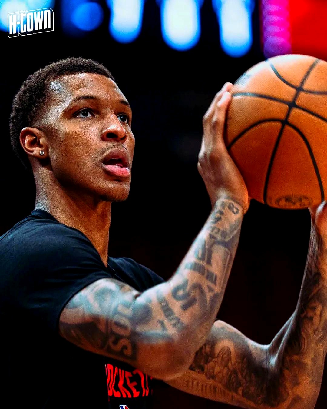 爱游戏APP-雄鹿中锋刷新个人得分纪录，表现抢眼的简单介绍