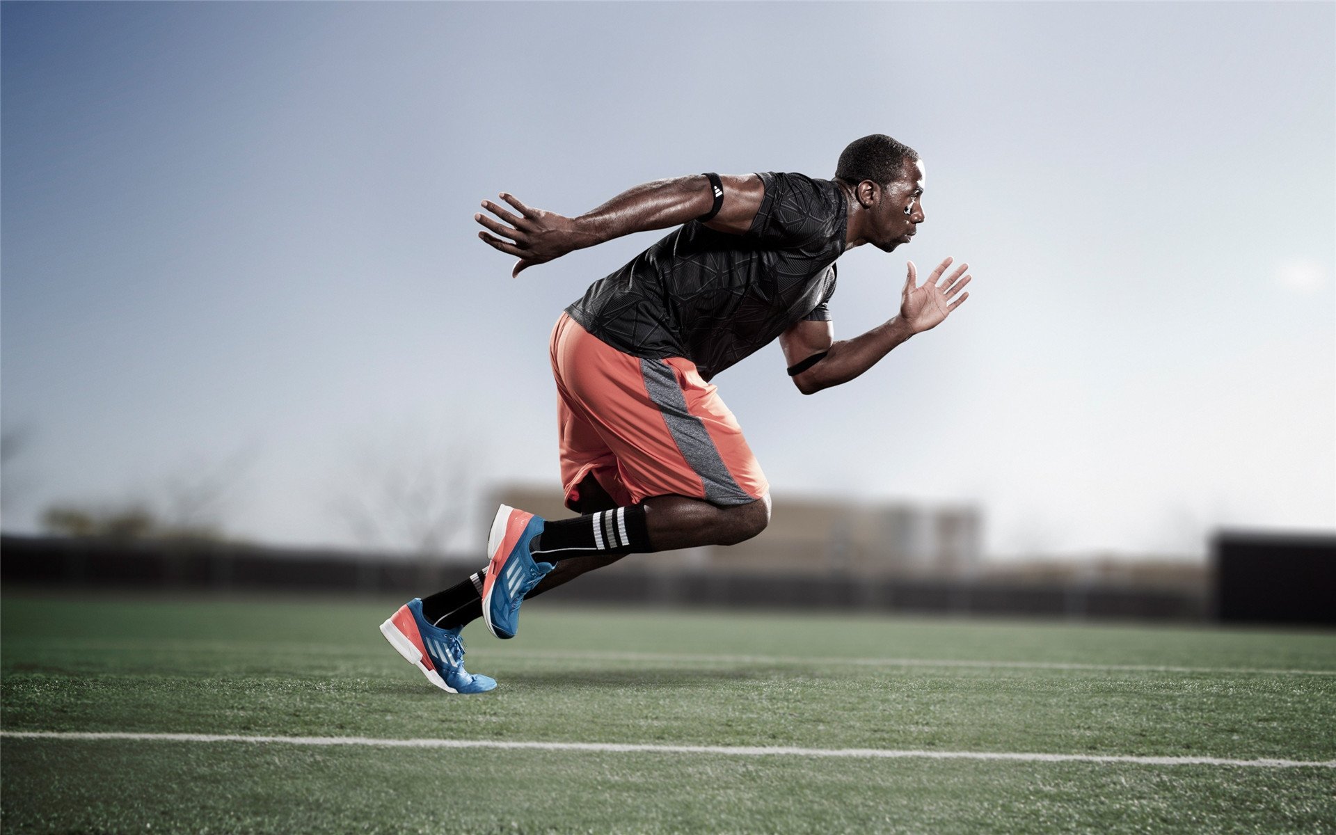 爱游戏中国-绿茵棋局，莫德里奇以大师手笔，一手掌控英超争冠之夜走势